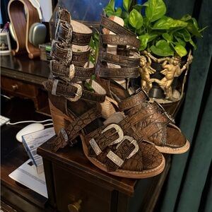 FreeBird Brooklyn Sandals